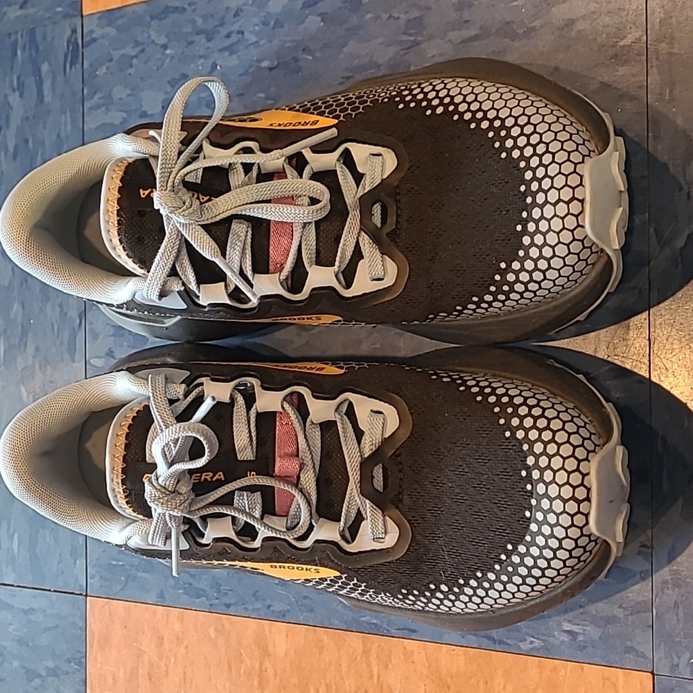 Brooks Caldera 6